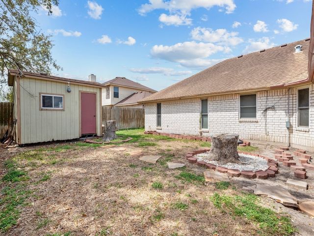 3002 Chapel Creek Dr, Corpus Christi, TX 78414