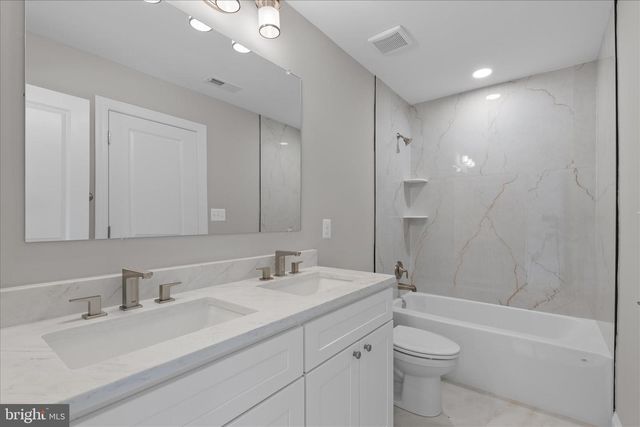 200 LISMORE DR, Fort Washington, MD 20744