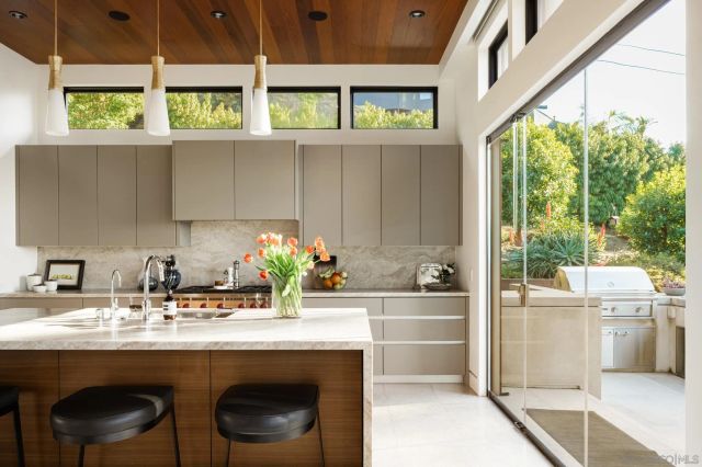 1970 Zapo Street, Del Mar, CA 92014