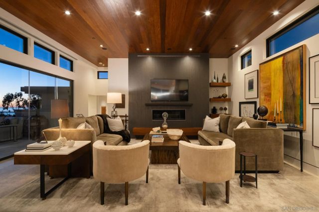 1970 Zapo Street, Del Mar, CA 92014