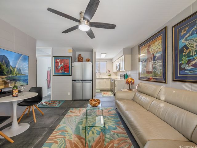 929 Ahana Street 309, Honolulu, HI 96814