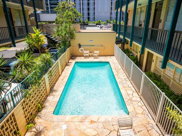 929 Ahana Street 309, Honolulu, HI 96814