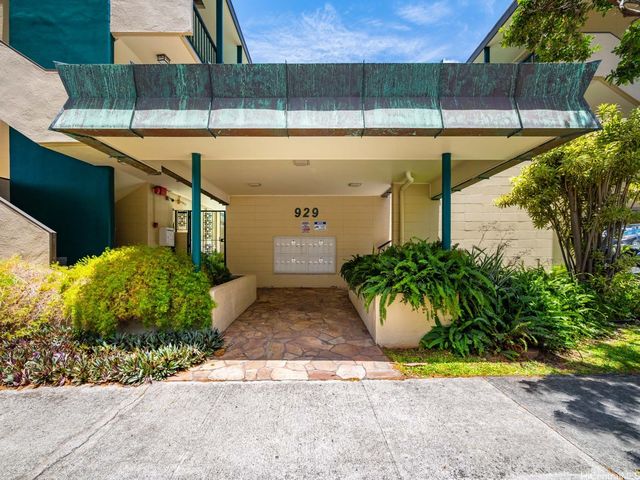 929 Ahana Street 309, Honolulu, HI 96814