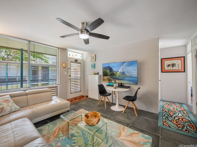 929 Ahana Street 309, Honolulu, HI 96814