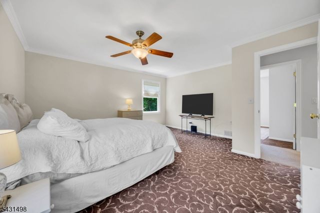 18 Johnfield Ct, Piscataway Twp., NJ 08854