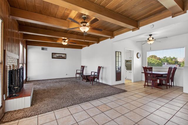 7419 Pine St, Hughson, CA 95326