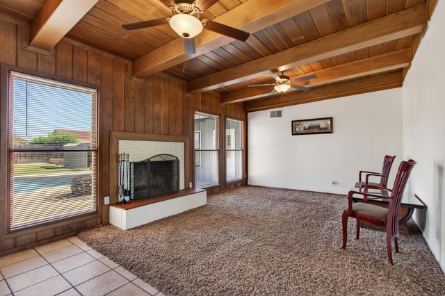 7419 Pine St, Hughson, CA 95326