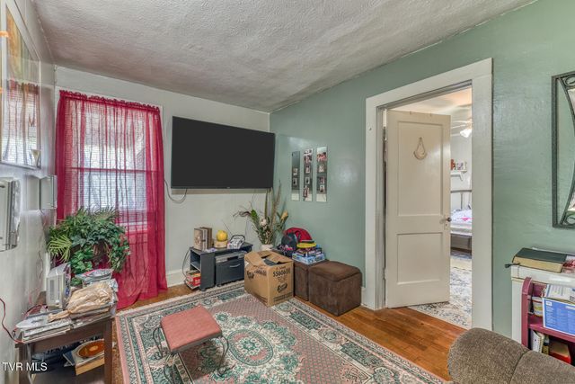 2424 Catherine Street, Bristol, VA 24201