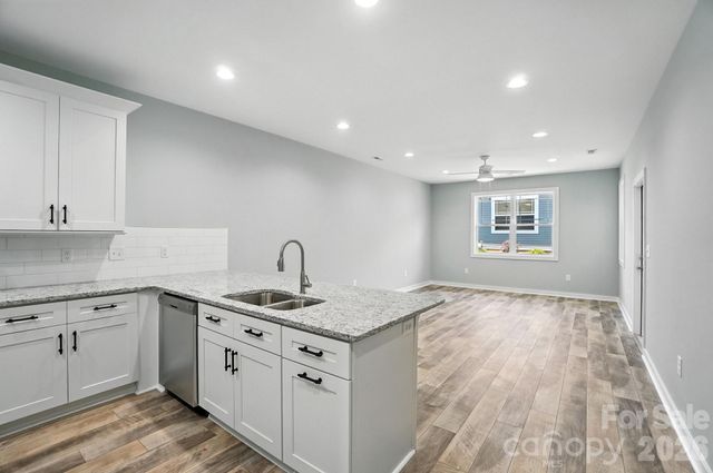 1518 29th Street SE, Hickory, NC 28602