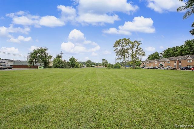 26156 Michigan Avenue, Inkster, MI 48141
