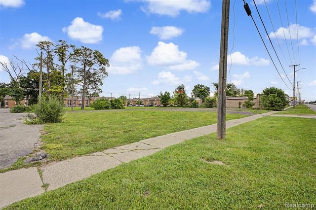 26156 Michigan Avenue, Inkster, MI 48141