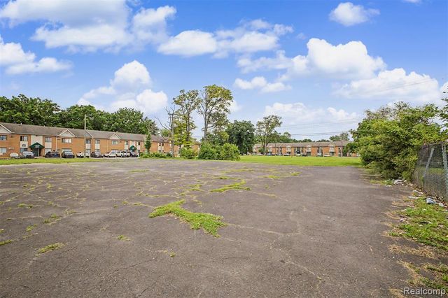 26156 Michigan Avenue, Inkster, MI 48141
