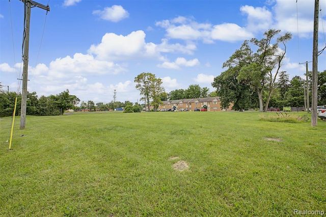 26156 Michigan Avenue, Inkster, MI 48141