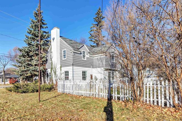 2377 S WEBSTER AVENUE, Green Bay, WI 54301