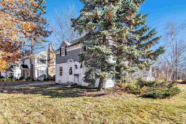 2377 S WEBSTER AVENUE, Green Bay, WI 54301