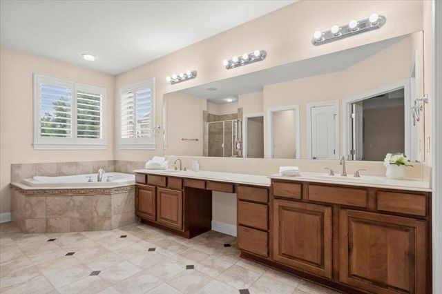 219 Varco DR, Austin, TX 78738