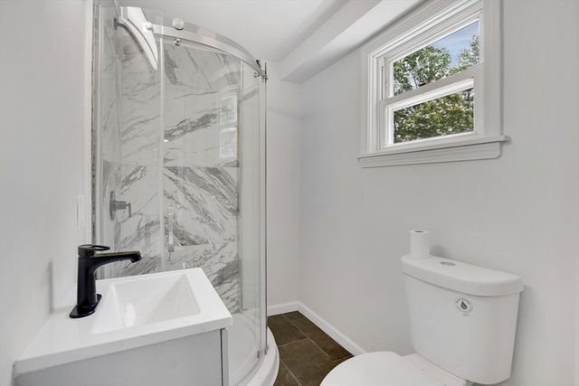 46 Chestnut St Place, East Longmeadow, MA 01028
