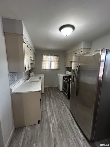 2613 W WARDCLIFFE Drive, Peoria, IL 61604