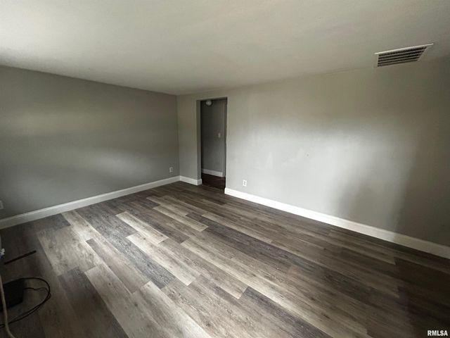 2613 W WARDCLIFFE Drive, Peoria, IL 61604