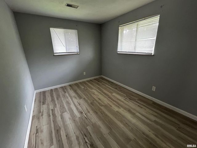 2613 W WARDCLIFFE Drive, Peoria, IL 61604