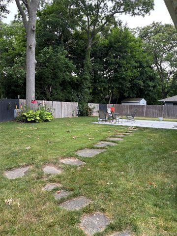 38 Vernon Avenue, Mastic, NY 11950