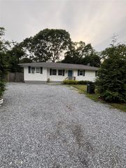 38 Vernon Avenue, Mastic, NY 11950