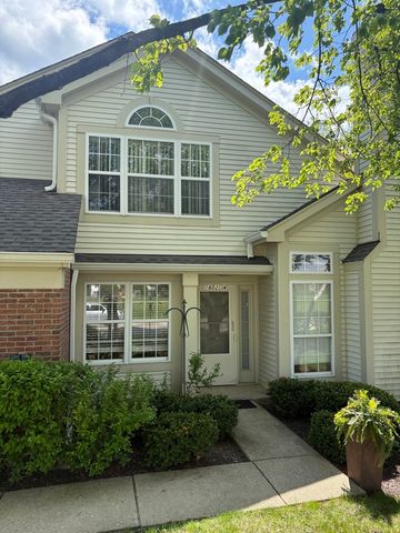 1602 Columbia Circle 4, Bartlett, IL 60103