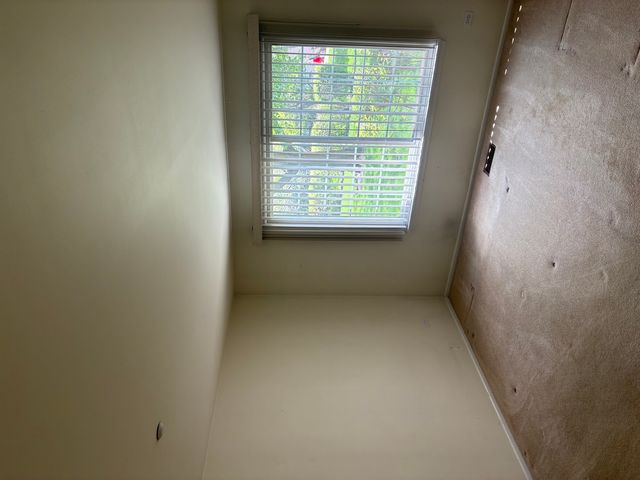1602 Columbia Circle 4, Bartlett, IL 60103