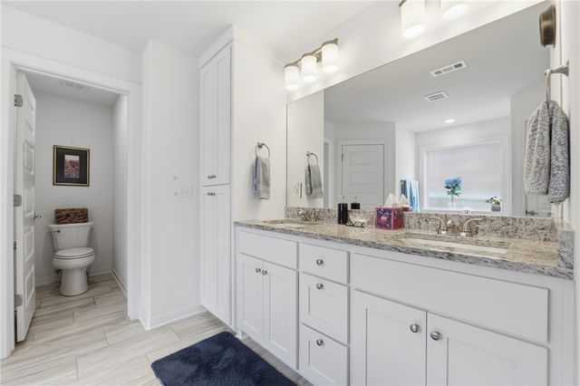 2852 S Cobalt Avenue, Fayetteville, AR 72701