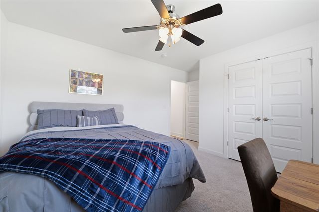 2852 S Cobalt Avenue, Fayetteville, AR 72701