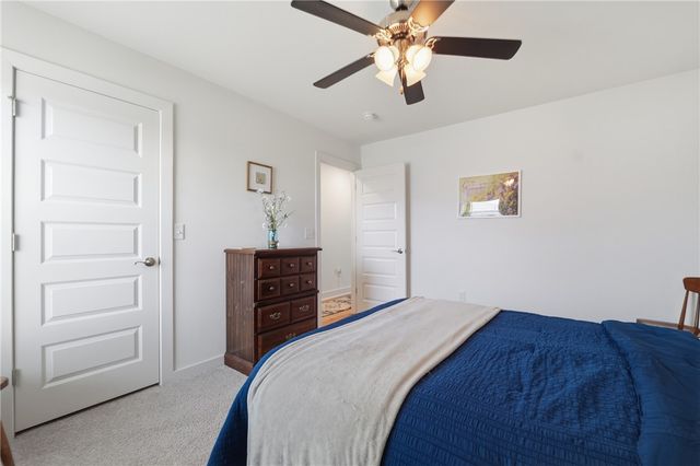 2852 S Cobalt Avenue, Fayetteville, AR 72701