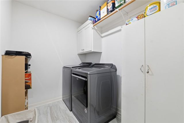 2852 S Cobalt Avenue, Fayetteville, AR 72701
