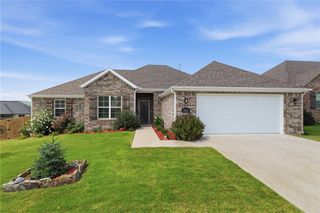 2852 S Cobalt Avenue, Fayetteville, AR 72701