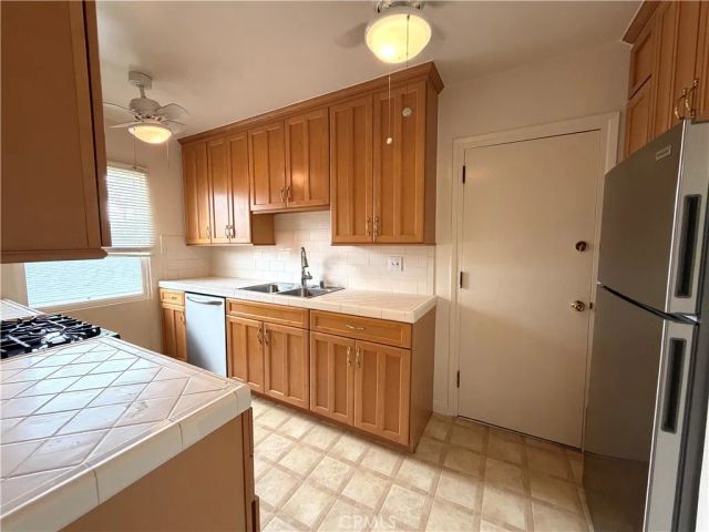 8665 S Chalmers Drive 4, Los Angeles, CA 90035