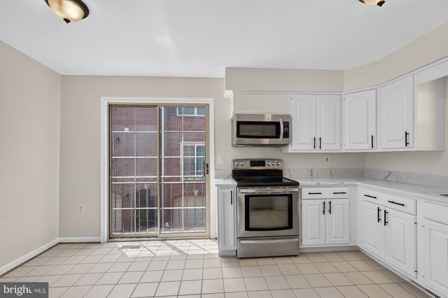 1869 N ADAMS ST, Arlington, VA 22201