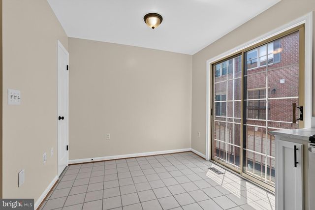 1869 N ADAMS ST, Arlington, VA 22201