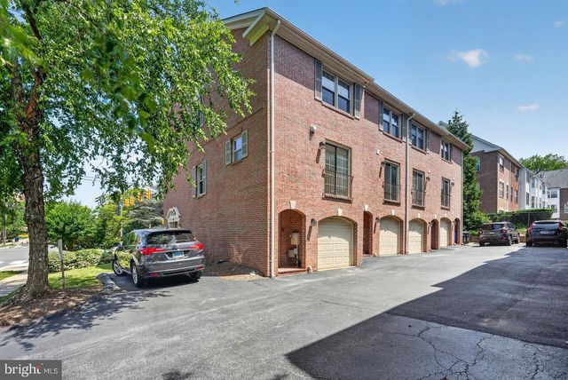1869 N ADAMS ST, Arlington, VA 22201