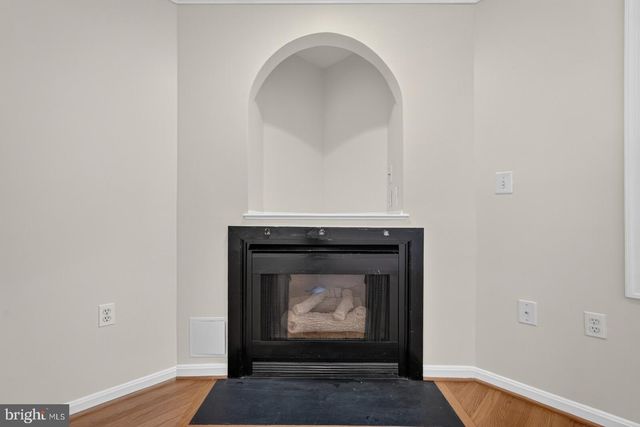 1869 N ADAMS ST, Arlington, VA 22201