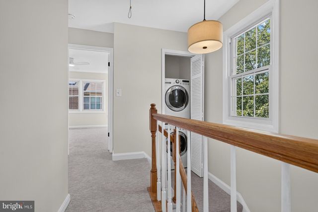 1869 N ADAMS ST, Arlington, VA 22201