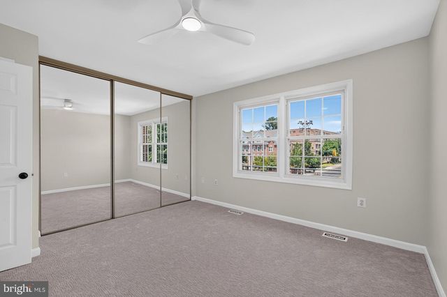 1869 N ADAMS ST, Arlington, VA 22201