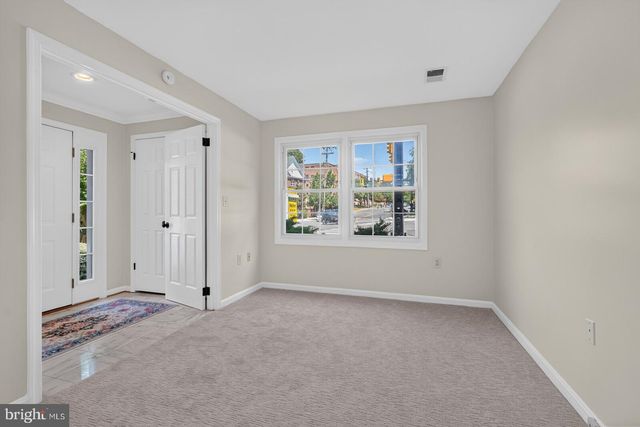 1869 N ADAMS ST, Arlington, VA 22201