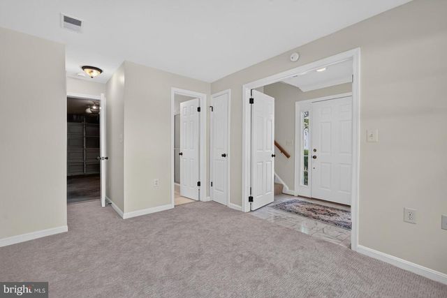 1869 N ADAMS ST, Arlington, VA 22201