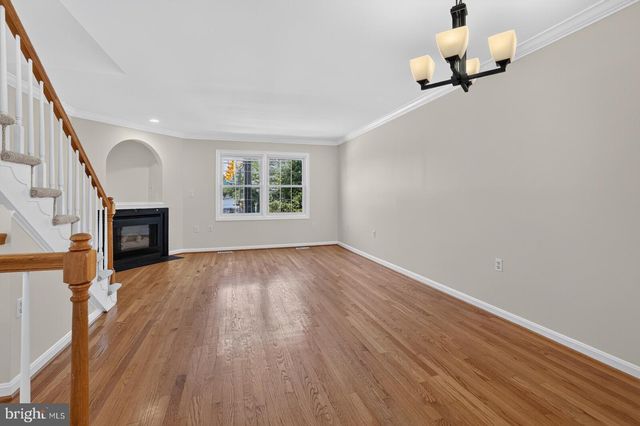 1869 N ADAMS ST, Arlington, VA 22201
