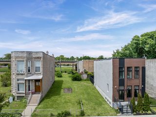 3808 S Wabash Avenue, Chicago, IL 60653