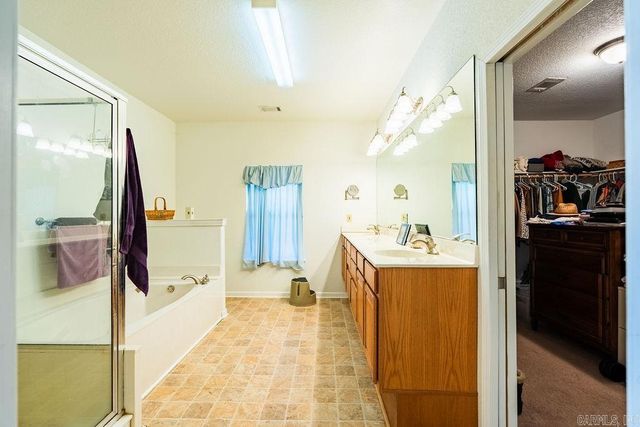 50 River Ranch Resort RD, Heber Springs, AR 72543