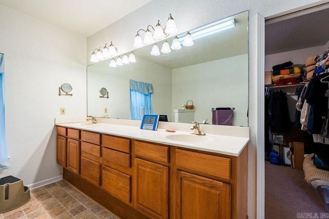 50 River Ranch Resort RD, Heber Springs, AR 72543