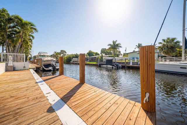 2524 Nassau Lane, Fort Lauderdale, FL 33312