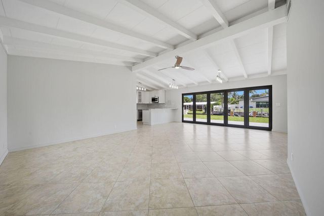 2524 Nassau Lane, Fort Lauderdale, FL 33312