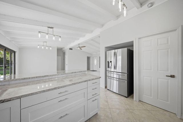 2524 Nassau Lane, Fort Lauderdale, FL 33312