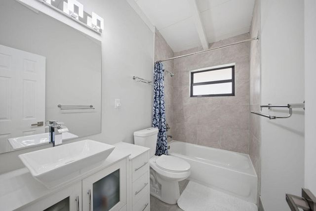 2524 Nassau Lane, Fort Lauderdale, FL 33312